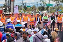 La gobernadora Delfina Gómez Álvarez encabezó el inicio de las obras del puente vehicular Peñón-Texcoco, acompañada por diputados de la LXII Legislatura mexiquense y autoridades estatales.