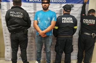 José de Jesús fue detenido en el lugar y trasladado junto con el arma asegurada a la Fiscalía Regional con sede en Texcoco.