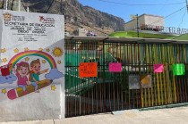 De acuerdo con reportes, los síntomas en los menores comenzaron desde la semana pasada, con fiebre, irritación en la piel, llagas en la boca y malestar general. 