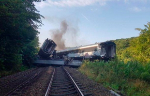 #Video Impresionante: Descarrila tren de pasajeros en #Escocia
