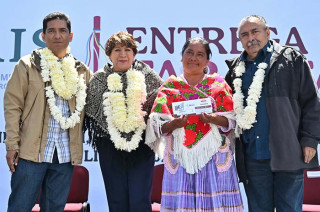 La gobernadora Delfina Gómez encabezó la entrega del FAISPIAM 2025 en el Centro Ceremonial Otomí.