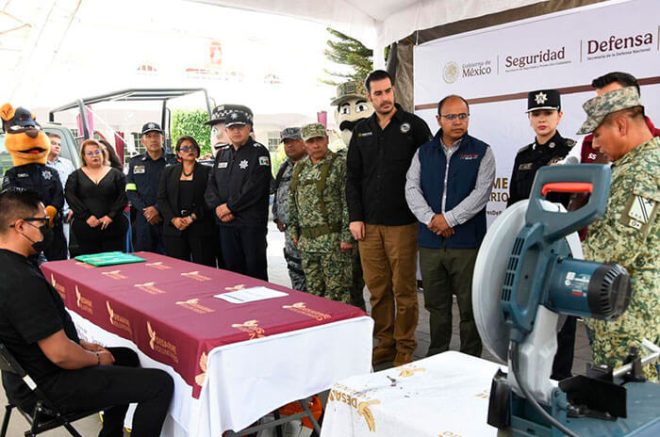 Autoridades federales, estatales y municipales encabezaron en Atenco la Jornada de Paz y Desarme Voluntario, donde también se promovió el canje de armas y juguetes bélicos para fomentar una cultura de paz.