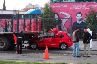 El frente de la unidad compacta quedó completamente destrozado.