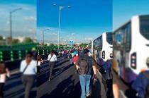 El bloqueo de transportistas en algunos de los accesos a la Ciudad de México provocó afectaciones a los mexiquenses.