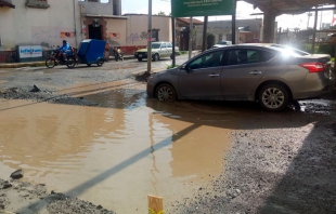 Intransitable Otzcatipan; sus calles están destrozadas