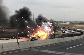 #Video: Arde vehículo en el Circuito Exterior Mexiquense