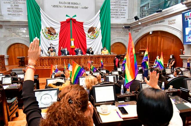 Después de año y medio de la presentación de la iniciativa, marchas y plantones a favor y en contra