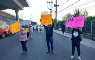 Vecinos bloquearon la autopista México-Querétaro, a la altura de Cuautitlán Izcalli