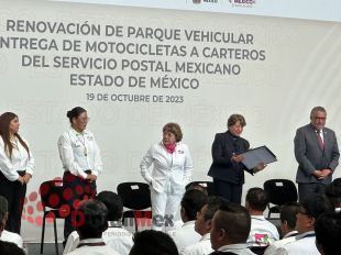 Entrega de motocicletas al Servicio Postal Mexicano