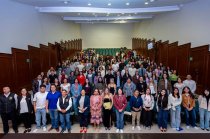 Estudiantes de la UAEMéx que participarán en el programa de movilidad Otoño 2026 recibieron orientación antes de iniciar sus estancias académicas en 14 países y tres estados de México.