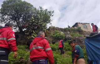 Supervisa Protección Civil de Toluca viviendas en zona de riesgo de Calixtlahuaca