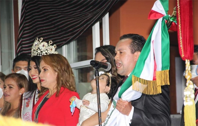 Dan en #Tejupilco el tradicional Grito de Independencia, de manera virtual