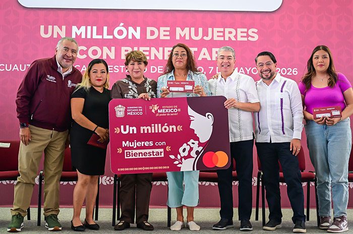 Delfina Gómez Álvarez entregó la tarjeta número un millón del programa Mujeres con Bienestar durante un evento realizado en Cuautitlán Izcalli.
