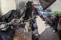 El cateo se realizó en una vivienda ubicada en la calle Malagueña, donde personal de la Comisaría General de Seguridad Ciudadana y de la Fiscalía General de Justicia del Estado de México ingresó con orden judicial.