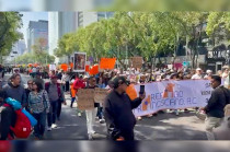 Este domingo 11 de enero, alrededor de 2 mil personas marcharon en la Ciudad de México en apoyo al Refugio Franciscano.