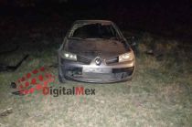 La víctima viajaba en un vehículo Volkswagen color rojo con placas de circulación R33ATC.