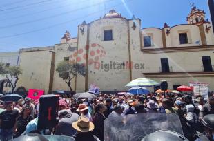 Debido a la marcha, el Congreso mexiquense, los palacios Legislativo y del Ejecutivo, además del ayuntamiento de Toluca fueron blindados por efectivos de seguridad.