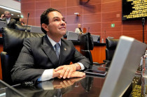 El senador Enrique Vargas del Villar presentó dos iniciativas de ley para reformar la Ley de Asistencia Social y la Ley General en Materia de Desaparición.