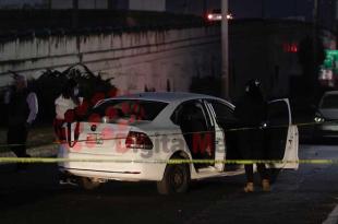 En el sitio quedó abandonado un vehículo color blanco