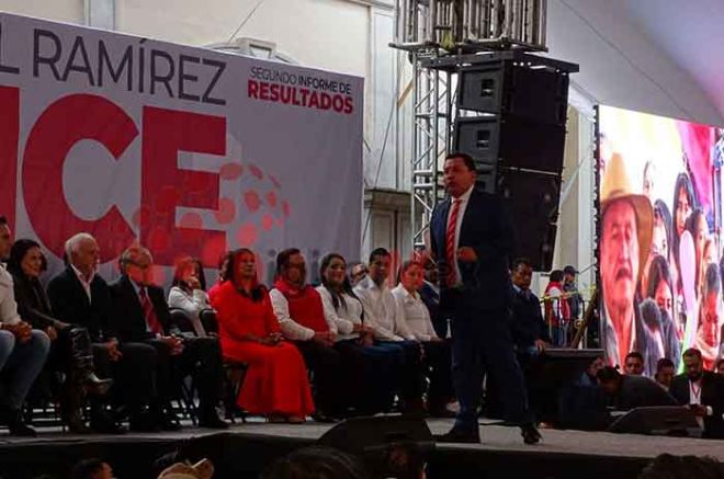 El presidente municipal, Miguel Ángel Ramírez Ponce, presenta un Lerma competitivo y destacado en seguridad, desarrollo humano y económico en su segundo informe.