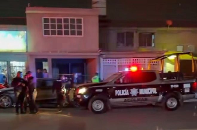 Un ataque armado en Geovillas de Terranova dejó un hombre sin vida y otro lesionado, lo que movilizó a cuerpos de seguridad y emergencia en Acolman.