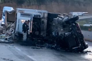 El accidente se registró en el kilómetro 48, a la altura de Ixtapaluca.