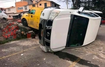 #Coatepec Harinas: camioneta de valores atropella y mata a una mujer