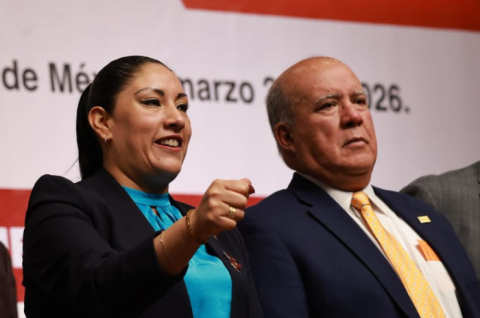 Martha Azucena Camacho Reynoso durante su participación en el pleno del SNTE