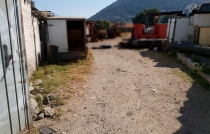 De dos balazos matan a joven dentro de un taller en Los Reyes La Paz
