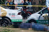 La zona quedó bajo resguardo mientras peritos realizaron las diligencias y la Fiscalía estatal inició la investigación correspondiente.