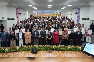 El presidente de la CODHEM, Víctor Leopoldo Delgado Pérez, y el Consejo Consultivo para la Prevención y Eliminación de la Discriminación entregaron el Premio Estatal Contra la Discriminación 2025.