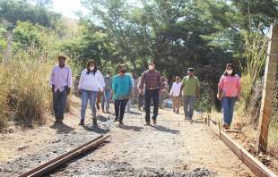 En la comunidad del Chirimoyo, que contempla un total de 500 metros cuadrados y 125 metros lineales para mejorar el acceso a la comunidad