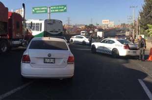 Miles de usuarios afectados en la México-Pachuca por protesta de transportistas en la CDMX