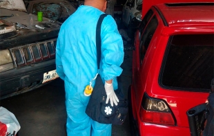 Balean a mecánico mientras reparaba un auto, en #Tultitlán