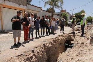 Retiraron 76 metros de tubos de asbesto de 40 centímetros de diámetro totalmente fracturados y tapados, los cuales fueron sustituidos por tubería de oruga de 38 centímetros.