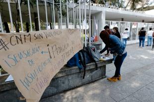 La Sociedad Estudiantil exige la remoción de Patricio Méndez, nombrado director el pasado 15 de agosto.