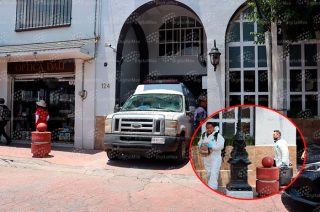 Elementos de la policía estatal y de la Guardia Nacional arribaron al inmueble para resguardar la zona, iniciar las primeras indagatorias