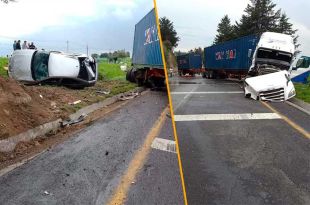 Se trató de un Volkswagen tipo Jetta y un tráiler