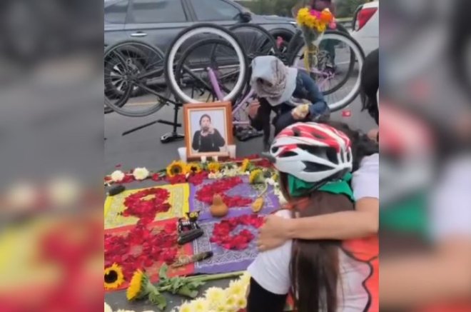 Colectivos ciclistas y feministas colocaron una bici blanca y un memorial en Chimalhuacán para exigir justicia por Laura Velázquez.