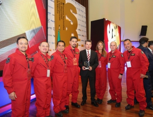 Recibe unidad de rescate aéreo Relámpagos premio nacional de seguridad