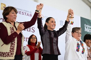 #Video: Claudia Sheinbaum y Delfina Gómez arranca entrega de apoyos a vivienda en oriente del #Edoméx