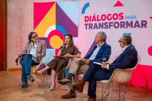 Especialistas de la UAEMéx advierten que la inteligencia artificial puede reproducir sesgos y estereotipos, mientras el uso constante de dispositivos plantea desafíos durante la infancia.