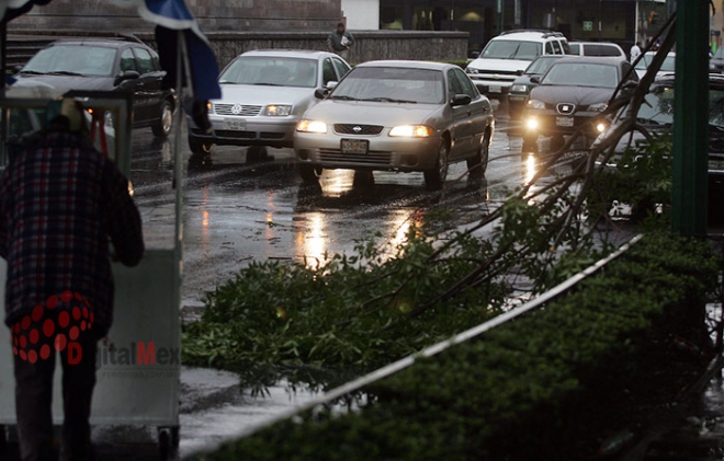 Emite Toluca recomendaciones para manejar seguros en época de lluvias