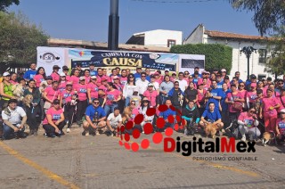 Asistentes de todas las edades durante el evento