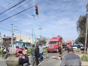 Manifestación en #Toluca; exigen ciclovía en #Ocoyoacac