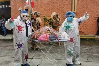 Recorrido del carnaval en San Francisco Tlalcilalcalpan