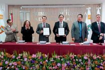 El acuerdo impulsará capacitación y profesionalización del servicio público