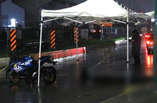 Derrapan motociclistas en Metepec 