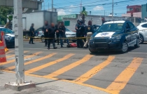 Policía persigue a ladrones que robaron a mujer dentro de un centro comercial en Tecámac