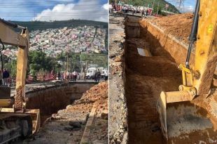Fuga de agua provoca socavón en Tlalnepantla